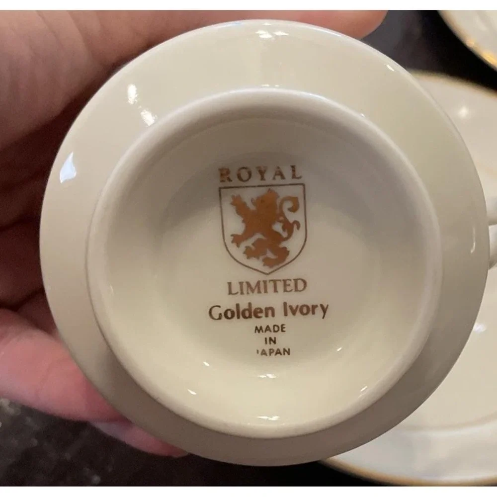 Royal Limited Golden Ivory Teacup Cups‎ Saucers Gold Trim Japan Set Of 4